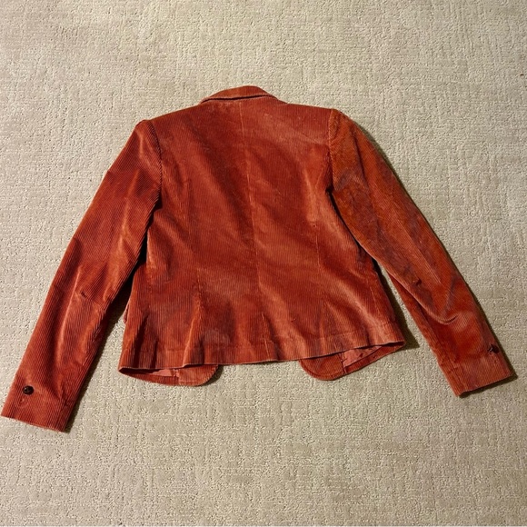 Vintage Women's Corduroy Blazer in salmon pink. Fits size Small - Picture 4 of 4